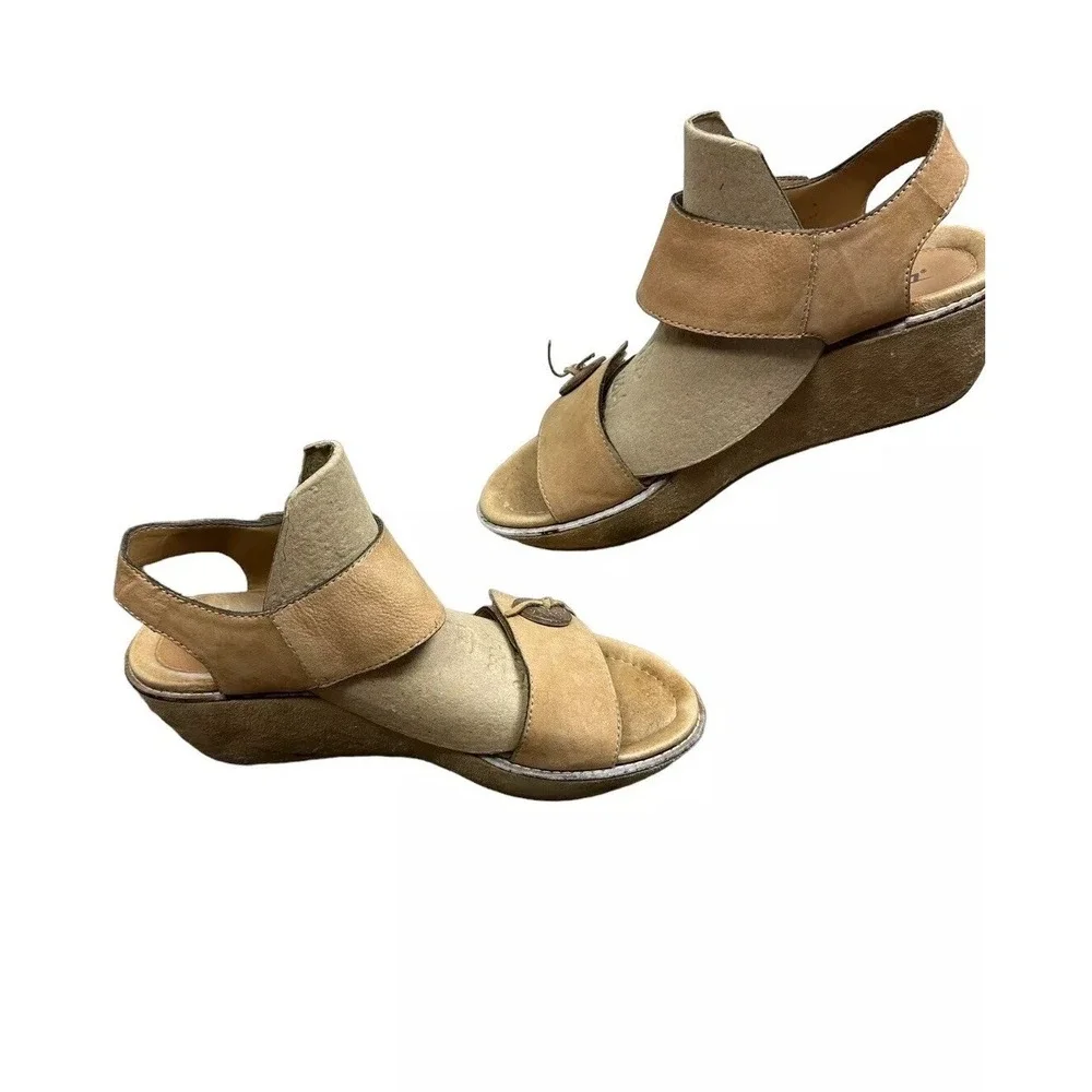 Earth Fauna Wedge Women's Sz 9.5 Button Earthy Artsy Lagenlook